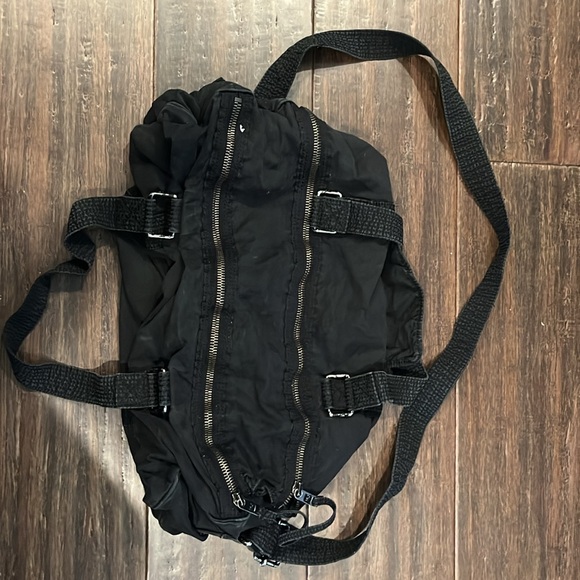 Used Marc by Marc duffle bag - Picture 3 of 5